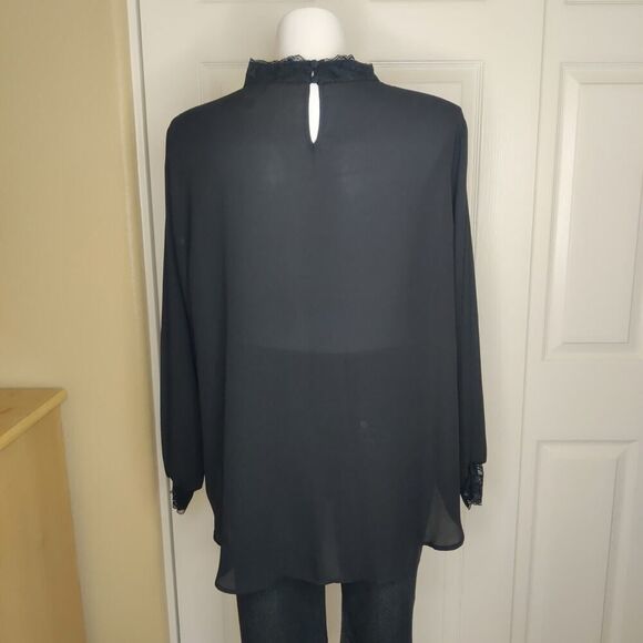 Torrid Georgette lace trimmed mock neck keyhole blouse sz 3 - Picture 7 of 12